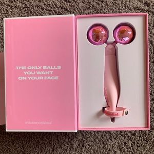 Skinny Confidential facial roller